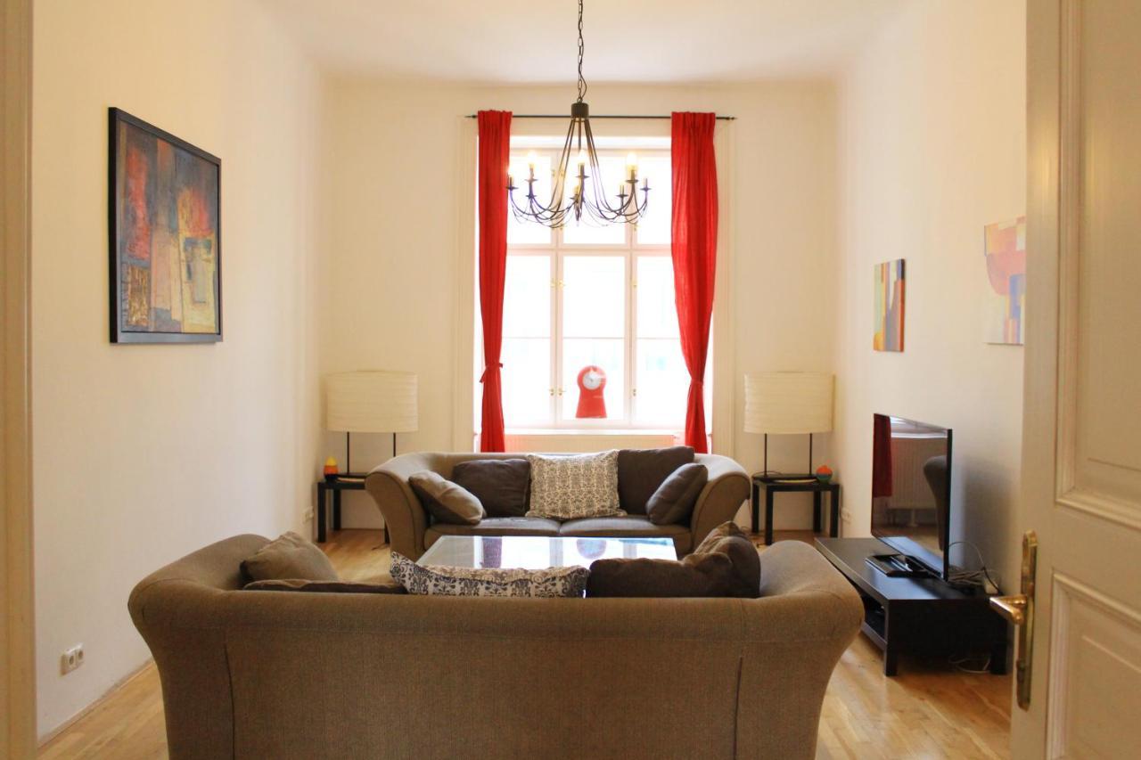 Beautiful Apartments In The City Center Prag Exteriör bild