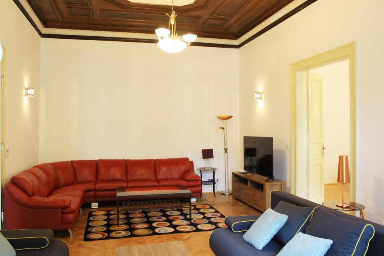 Beautiful Apartments In The City Center Prag Exteriör bild