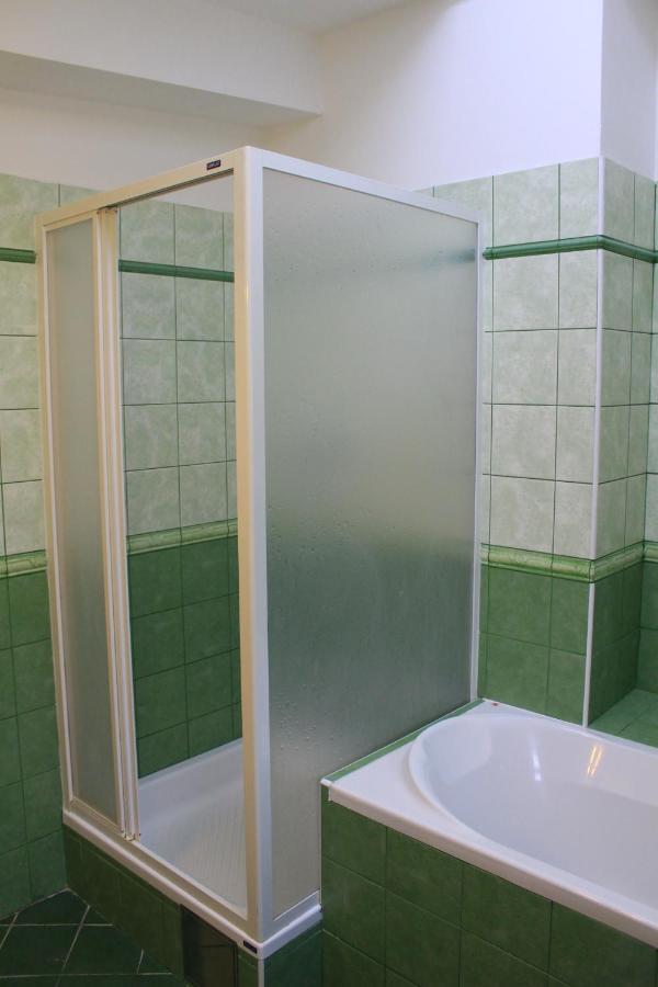 Beautiful Apartments In The City Center Prag Exteriör bild