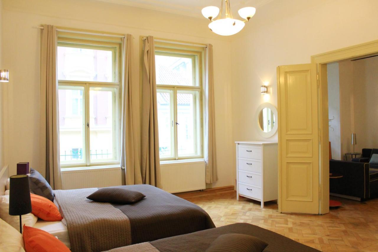 Beautiful Apartments In The City Center Prag Exteriör bild