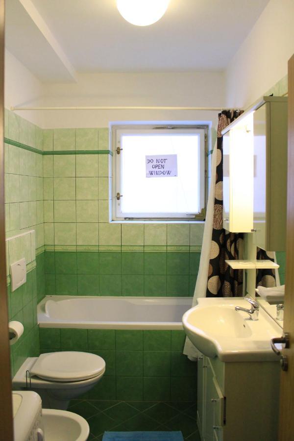 Beautiful Apartments In The City Center Prag Exteriör bild