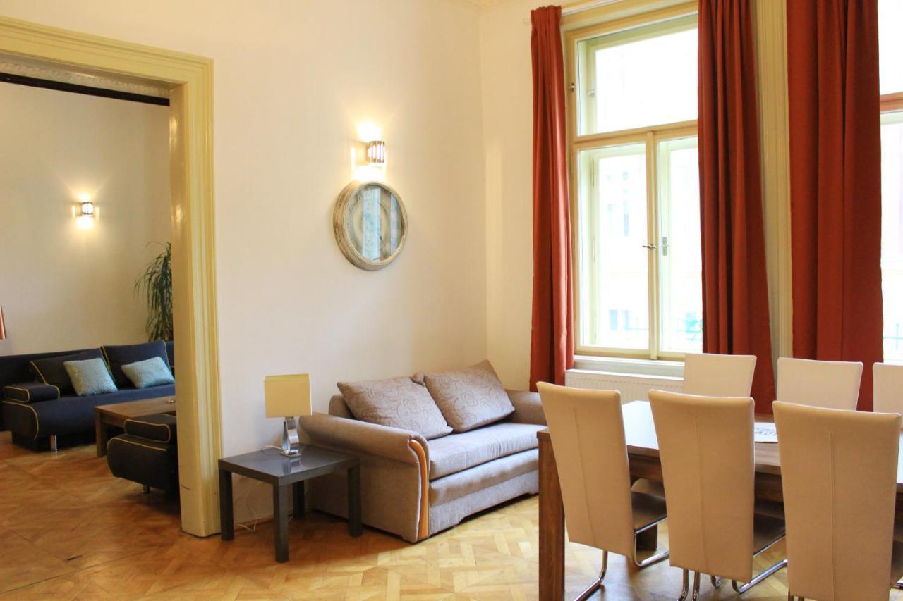 Beautiful Apartments In The City Center Prag Exteriör bild