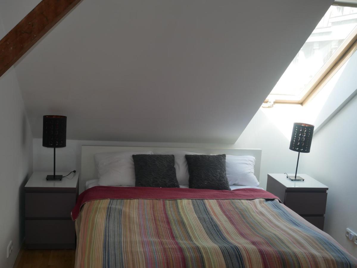 Beautiful Apartments In The City Center Prag Exteriör bild