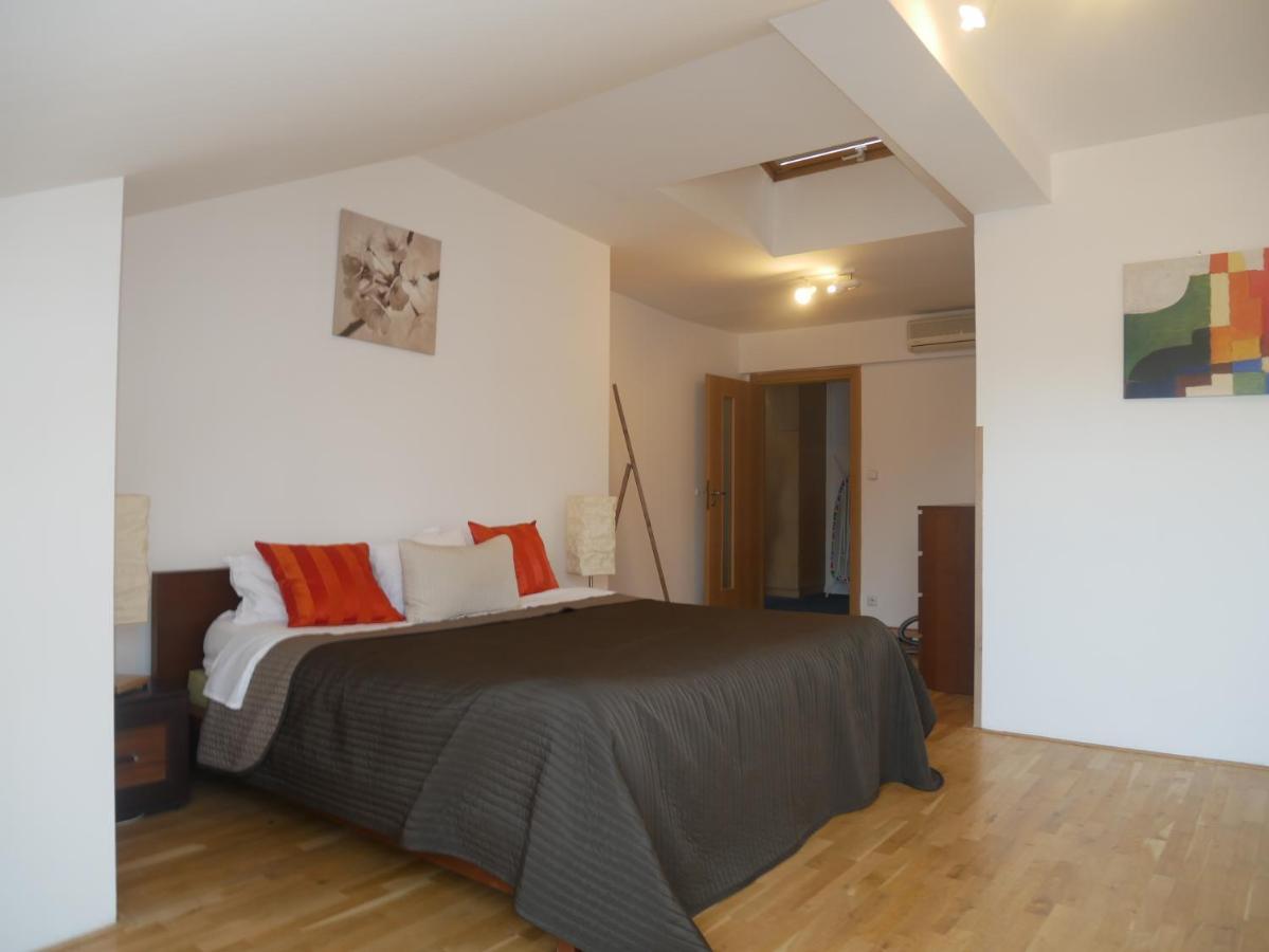 Beautiful Apartments In The City Center Prag Exteriör bild